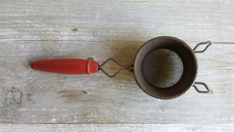 VIntage Tea Strainer Vintage Kitchen Gadget, Vintage Small Sifter with Red Wood Handle Red wood handle strainer