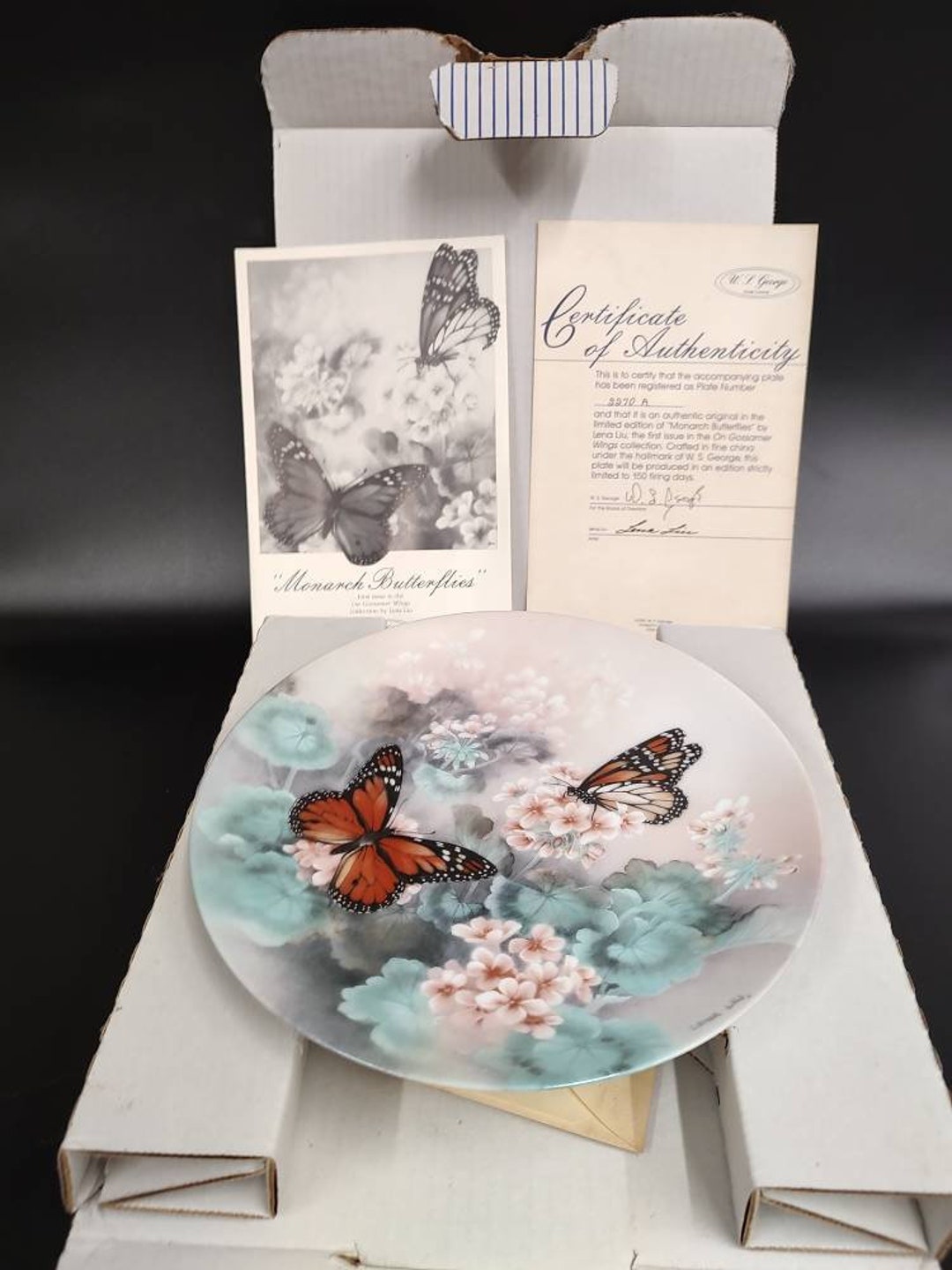 Monarch Butterfly on Paper Plates