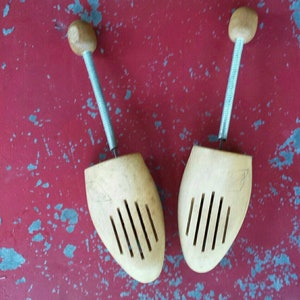 Vintage Pair of Formwell Wood and Metal Shoe Strechers made in Germany,  Vintage Wood Shoe Form with Spring W Germany Large 20