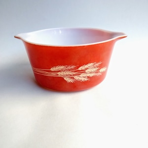 Jahrgang Herbst Ernte Orange Pyrex mit Weizen Design Runde Auflaufschale 473-B
