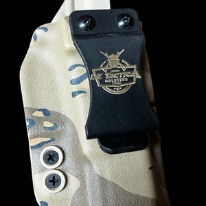 Glock 19 Inside the Waistband holster in chocolate chip.