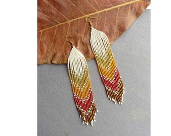 Zeer lange Fringe Boho oorbellen In goud, oranje en rode kleur, Extra lange oorbellen voor vrouwen, schouder stofdoeken Beaded Fringe oorbellen