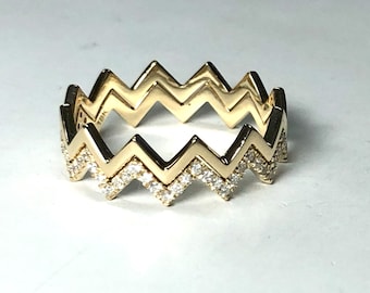 18K Solid Yellow Gold Ring, Diamond Zig Zag Stackable Ring, Delicate Engagement Diamond Wave Ring, Statement Gold Wave Ring, Gift For Her