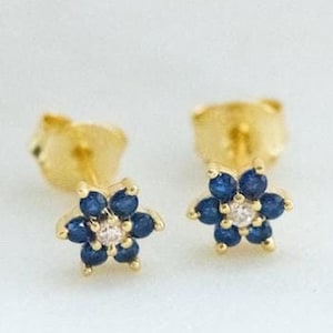 Clous en saphir, boucles d&#39;oreilles en saphir, clous d&#39;oreilles, boucles d&#39;oreilles avec pierre de naissance, boucles d&#39;oreilles bleues, boucles d&#39;oreilles baguette, petits clous, pierre de naissance de septembre