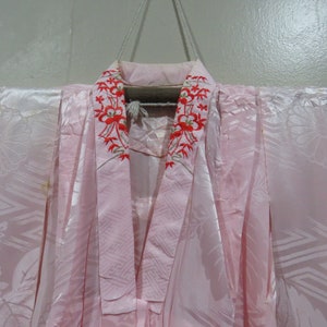 Vintage Japanese Jacket haori soft pink color flower pattern kimono robe nightwear 01MARCH23-02