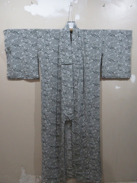 Vintage Japanese kimono grey color flower pattern… - image 3