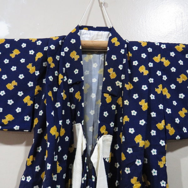 Vintage Japanese Jacket haori dark blue color flower and dog pattern kimono robe nightwear 06SEPTEMBER22-13