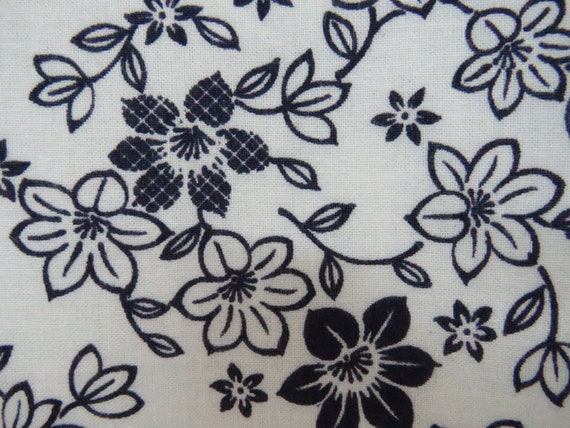 Vintage Japanese cotton yukata white black color … - image 5