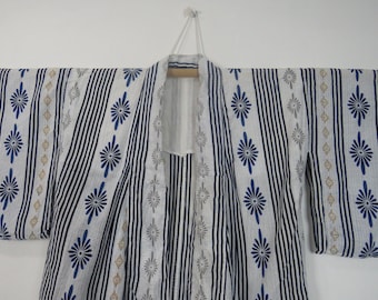 Vintage japanischer Baumwolle Yukata Kimono Robe Nachtwäsche weiß blau Farbe Blumenmuster 16MAY23-14