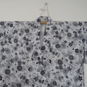 Vintage Japanese cotton yukata white and dark blue color flower pattern kimono robe nightwear 19MAY23-10