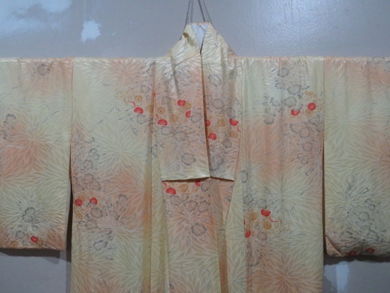 Vintage Japanese kimono soft orange and yellow co… - image 1