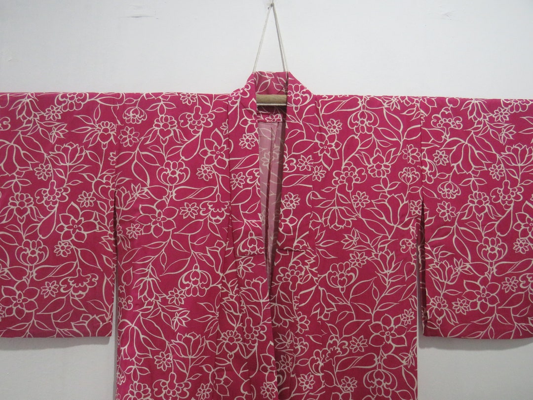 Vintage Japanese Kimono Magenta Color Flower Pattern Kimono Robe ...