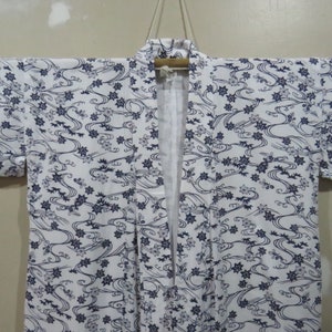 Vintage Japanese cotton yukata white and dark blue color flower pattern kimono robe nightwear 30MAY22-18