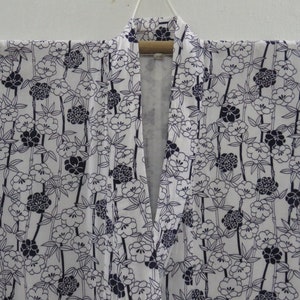 Vintage Japanese cotton yukata white and dark blue color flower pattern kimono robe nightwear 06NOVEMBER00-03