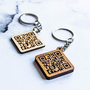Personalized Wood QR Code Keychain, Custom Text Encrypted in QR-Code Keychain, Engraved Music Code Keychain, Website, Photo Sharing Keychain