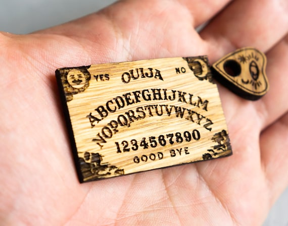 Tavola Ouija In Miniatura In Legno Con Cassetto E Planchette, Modello 3,5x2,3x1 Cm