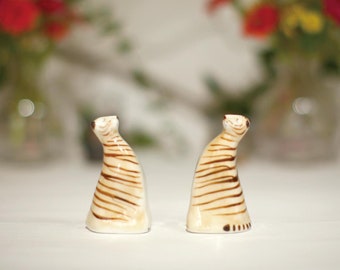 Tiger/Tiger ring cone/Tiger ornament figurine/Jewelry ring cone/Ceramic ring holders/Porcelain Animals/Handmade/jewelry stand/ring Accessory