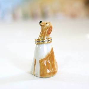 Dog ring cone/Jewelry ring cone/Ceramic ring holders/Animal ceramic jewelry stand/Miniature Sculpture/Handmade ceramics/Ring Accessory