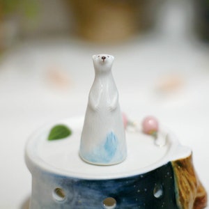 Polar Bear ring cone/Jewelry ring cone/Ceramic ring holders/Arctic Antarctic Animals/jewelry stand/Handmade ceramics/Ring Accessory