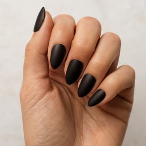 Biodegradable Black Press On Nails Set: Vegan Nail Tips