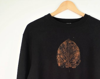 Leaf Print Black Sweatshirt Teint à la main Unisexe Feuilles Jumper Nature Inspired Sweater