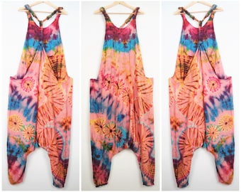 Harem Jumpsuit Bare Canvas Dungarees Baby Pink and Bright Rainbow Tie dye Boho Unisexe Aladdin Onesie Baggy Playsuit Homme Femmes