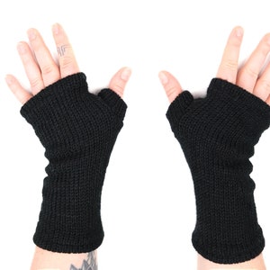 Chauffe-poignets noirs doublés de polaire en laine tricotée chauffe-mains unisexe Boho mitaines sans doigts image 3