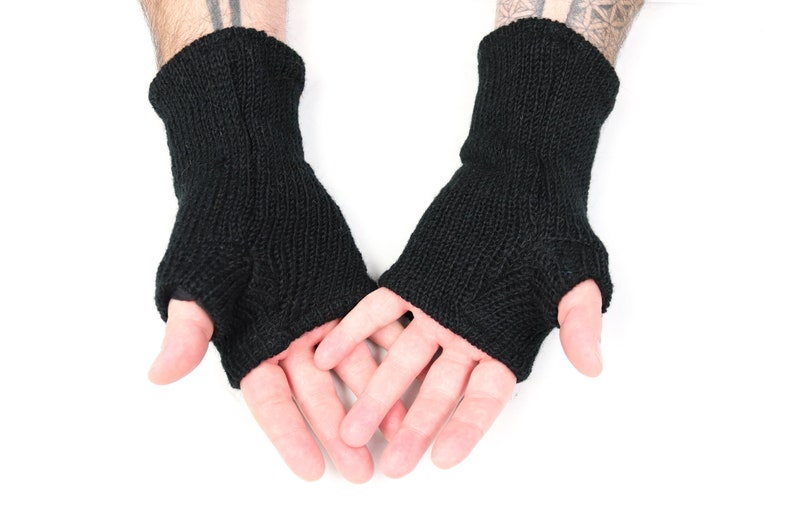 Chauffe-poignets noirs doublés de polaire en laine tricotée chauffe-mains unisexe Boho mitaines sans doigts image 9