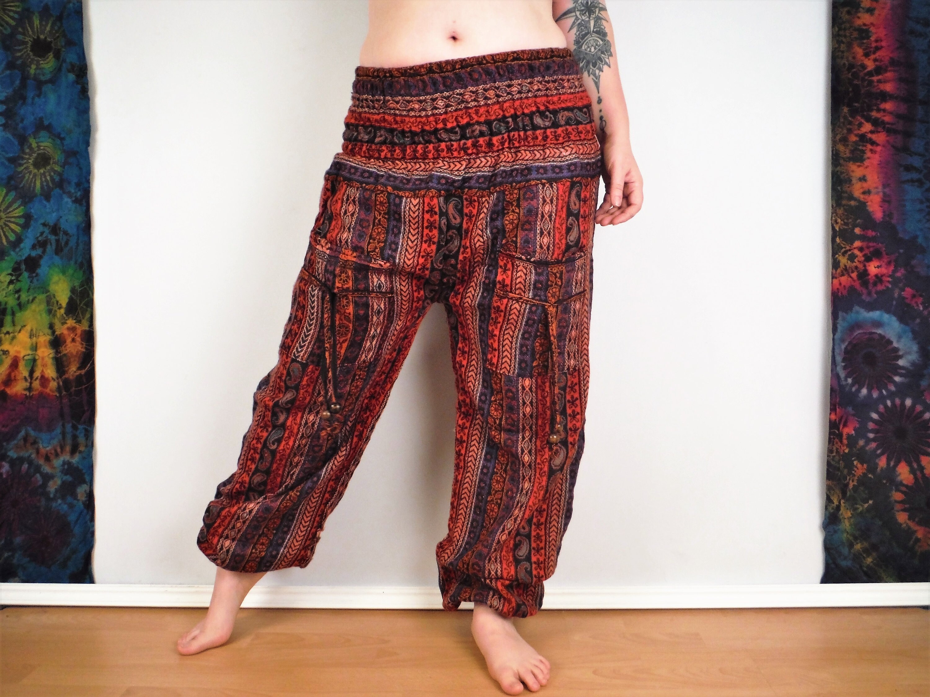 Paisley polaire Stripe pantalon rouge couverture tissu élastique à la taille confortable Aladdin pantalons dames, femmes hommes Paisley polaire Stripe pantalon rouge couverture tissu élastique à confortable la taille confortable à Aladdin pantalons dames, femmes hommes e90e6b