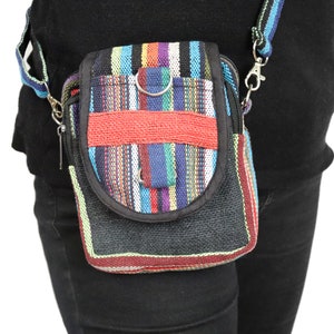 Petit sac à bandoulière / banane / sac banane en tissu tribal Pochette zippée unisexe en chanvre et coton avec bandoulière réglable