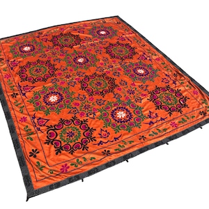 Seide Stickerei SUZANI Wandteppich - handgemachte alte Bettwäsche, dekorative Tischbezug - antike Wandbehang - Suzani Stoff - Vintage Bettbezug