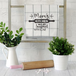 Mom&#39;s Kitchen Personalised Tea Towels for Mother&#39;s Day | Grey Kitchen Towel | Mother&#39;s Day Gift Ideas | Customisable Gifts for Her