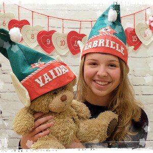 Personalised Christmas Elf Hat made from Felt, Cute Green and Red Elf Hat with Child&#39;s Name, Christmas Decor Ideas, Xmas Fancy Dress