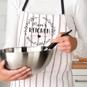 Mom&#39;s Kitchen Personalised Apron for Mother&#39;s Day | White Apron Kitchen Wear | Mother&#39;s Day Gift Ideas | Customisable Gifts for Her