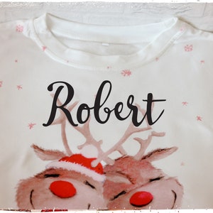 Paare personalisierte Weihnachtspyjamas mit zwei Rentieren mit der roten Nase Liebhaber Weihnachten Pyjamas Long Sleve Top & Bottoms in voller Länge Xmas PJs Bild 6