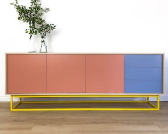 Aparador moderno de roble, credenza de mediados de siglo, consola de almacenamiento colorida