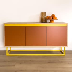 Modernes Sideboard aus Eiche, orange - Stilvolle und funktionale Aufbewahrung