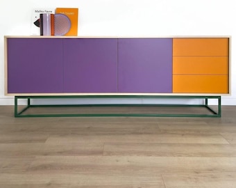 Mid Century Modernes Sideboard in Lila, Orange, Grün, Eiche Natur, Credenza, TV Stand Schrank