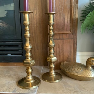 Large brass candlesticks, candle holders, set of four, vintage, boho home decor, mcm decor image 3