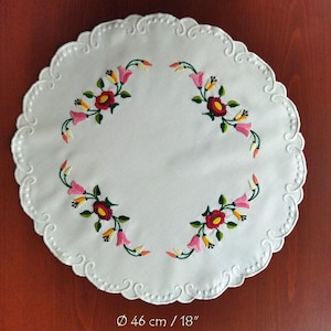 Hand-Embroidered Doily, 18&quot; Small Vintage Table Centerpiece, Round Tablecloth with Hungarian (Kalocsa) Embroidery