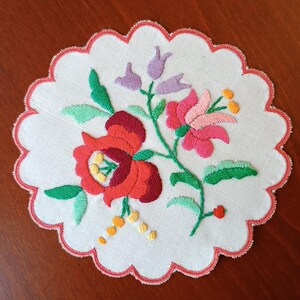 Hand-Embroidered 6&quot; Vintage Doily, Napkin with Traditional Hungarian (Kalocsa) Folk Embroidery