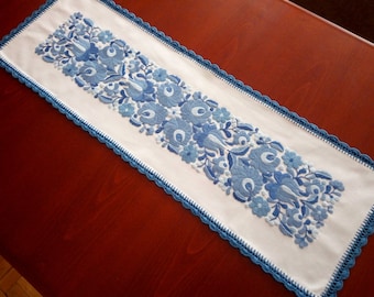 Hungarian embroidery - Hand-embroidered small tablecloth, table runner. Authentical Matyo motives.