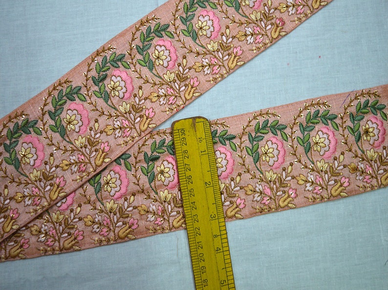 Wholesale Salmon Pink Embroidered Trimmings Ribbon Saree Border Fabric Trim By 9 Yard Indian Sari Laces Embroidery Floral gold indian trim