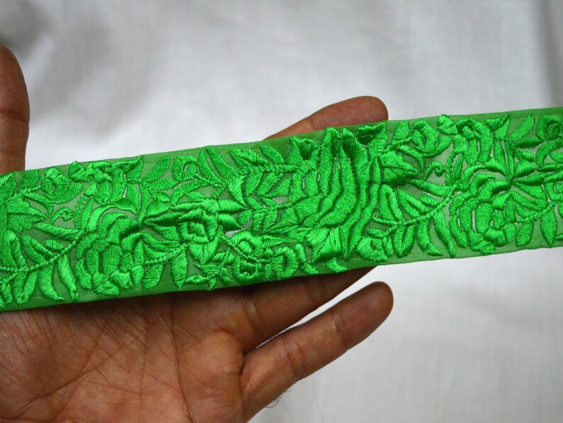 Wholesale Green Indian Saree Lace Decorative Trim Costume Embroidery Trim Craft Ribbon Sari Border By 9 Yard Sewing Fabric Trim Fashion tape