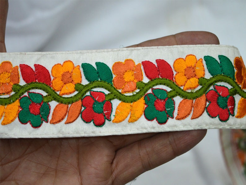 Wholesale Indian Olive Green Laces and Trim By 9 Yard Sewing Embroidered Trim Multicolor Crafting Trims Indian Sari Border Fabric Trim