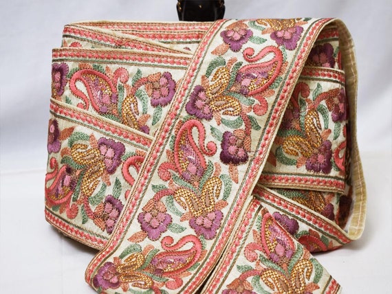 Wholesale Peach Decorative Indian Sari Border Embroidered Ribbon Indian Trim By 9 Yard Silk Sewing Fabric Trim Craft Ribbon Trimmings