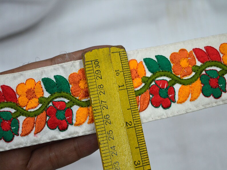 Wholesale Indian Olive Green Laces and Trim By 9 Yard Sewing Embroidered Trim Multicolor Crafting Trims Indian Sari Border Fabric Trim