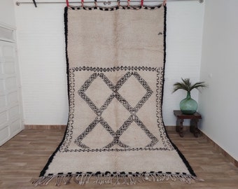 Vintage Moroccan Rug - Authentic Beni Ourain Rug - Handknotted Carpet - Genuine lamb wool - used Rug. 6'6"×11'1"