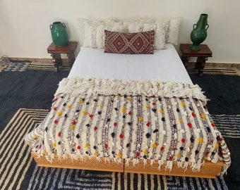 Exquisite Beni Ourain Handira - Timeless Moroccan Wedding Blanket - vintage berber bride Cap.