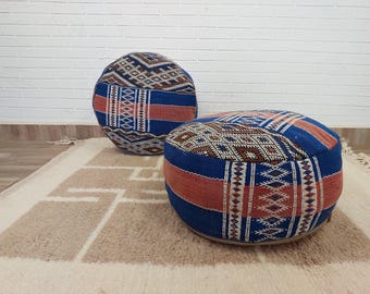 ヴィンテージモロッコレザープーフ：手作業で仕上げられたオットマン